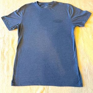 GUC VINEYARD VINES “ISLAND TEE” MENS S